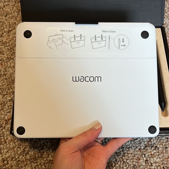 Wacom Intuos Pen Tablet - Picture 3 of 7
